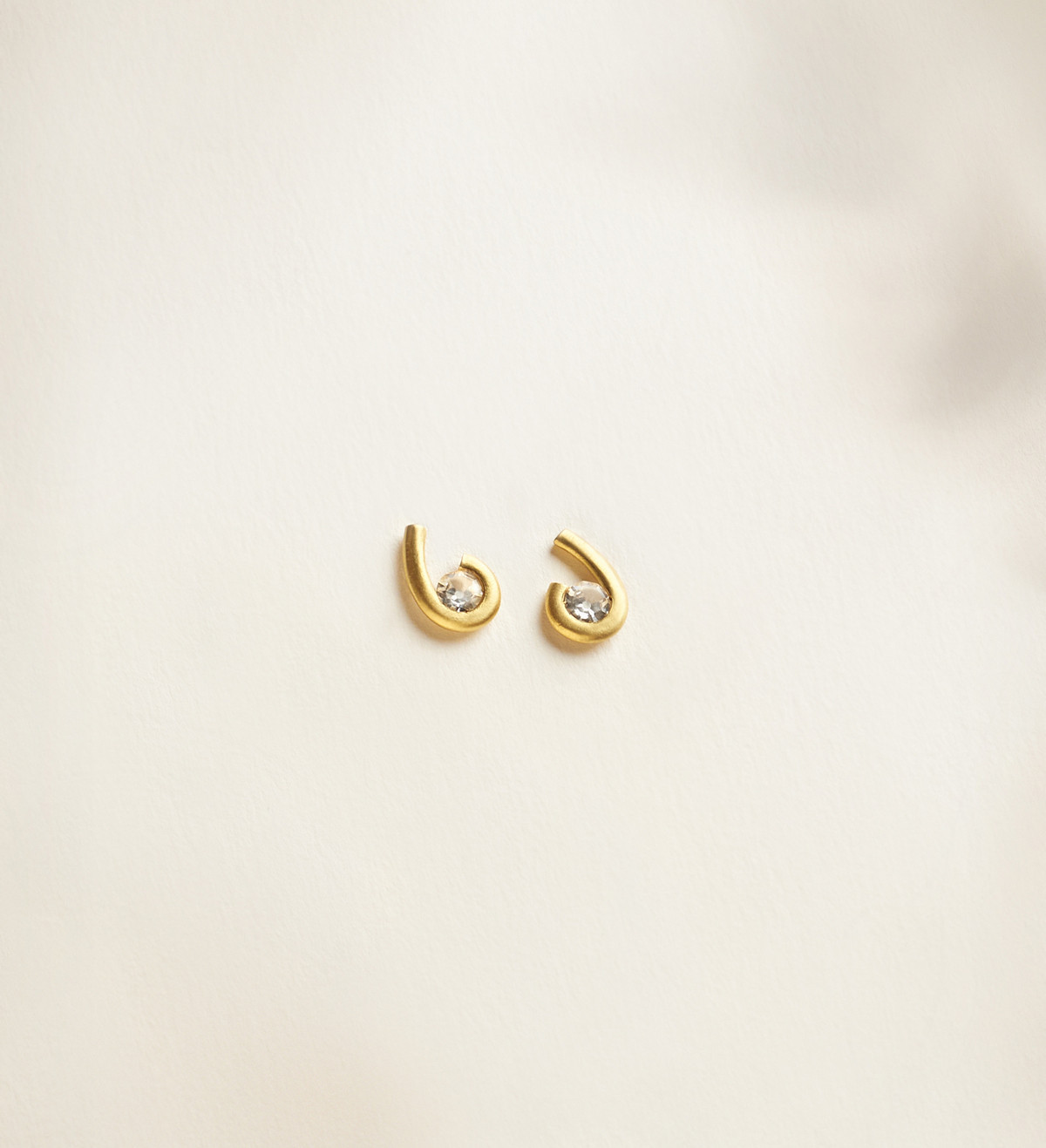 Arracades or Sunrise 11mm amb safirs grocs 0,52ct