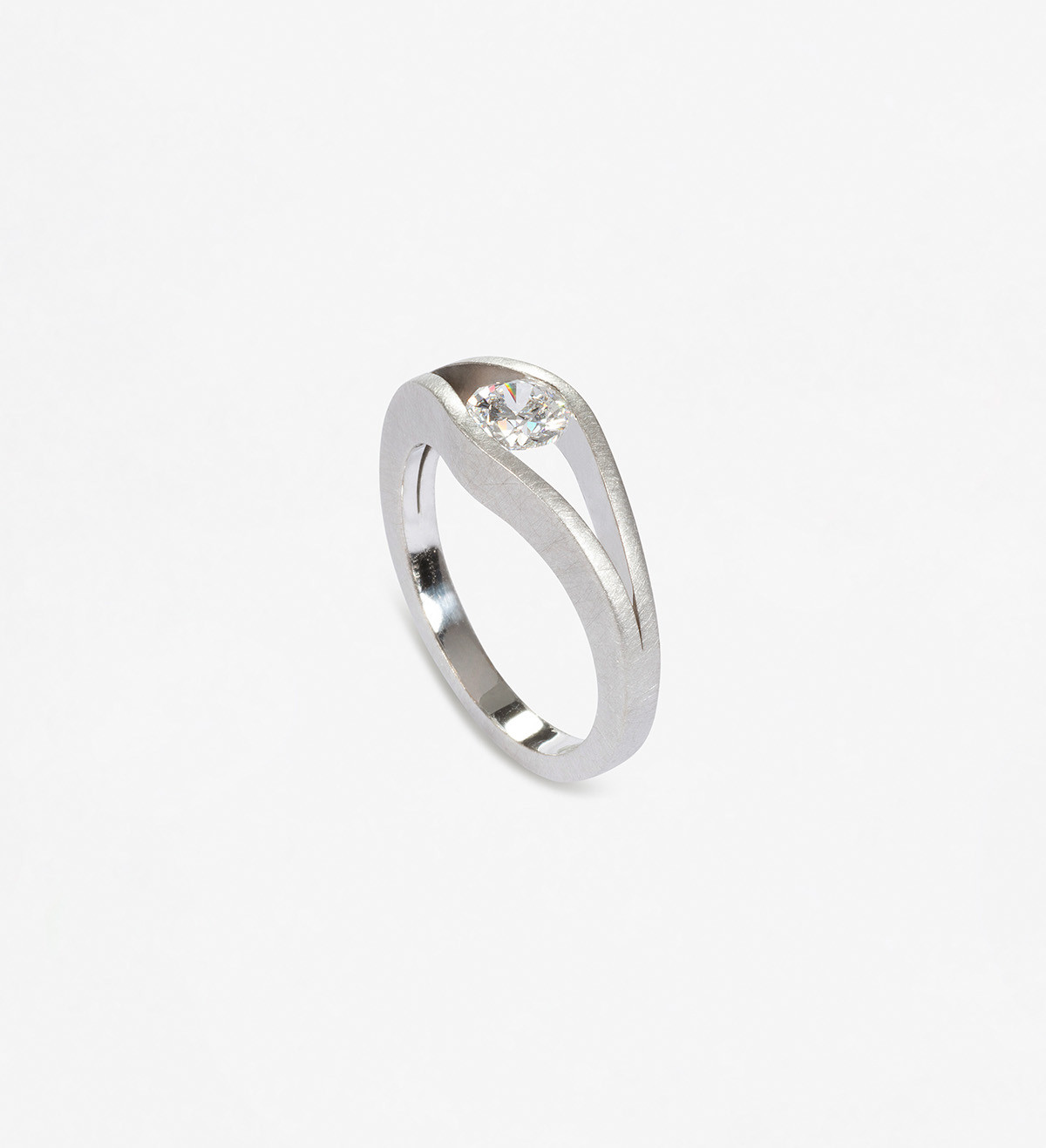 Solitari d'or blanc de 18 kt i diamant 0,30ct VS1 F