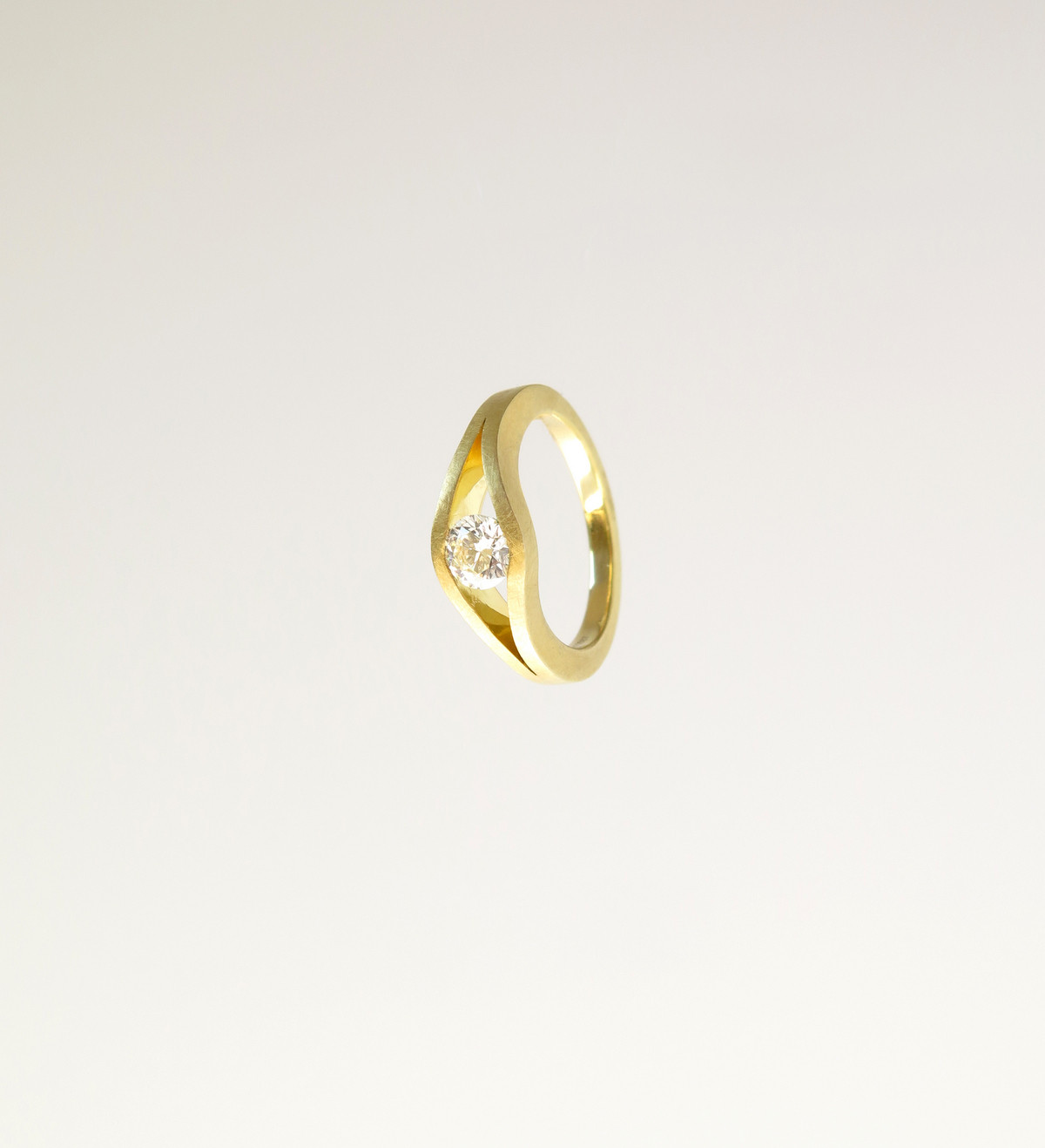 Solitari or groc diamant 0,52ct VVS2 G