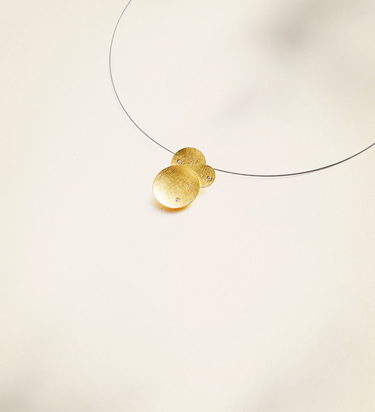 Penjoll or Flô amb diamants 0,075ct 30mm