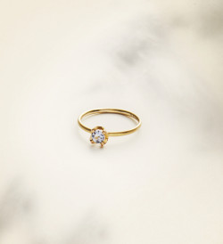 18k gold ring with blue Wennick-Lefèvre sapphire 0,32 ct