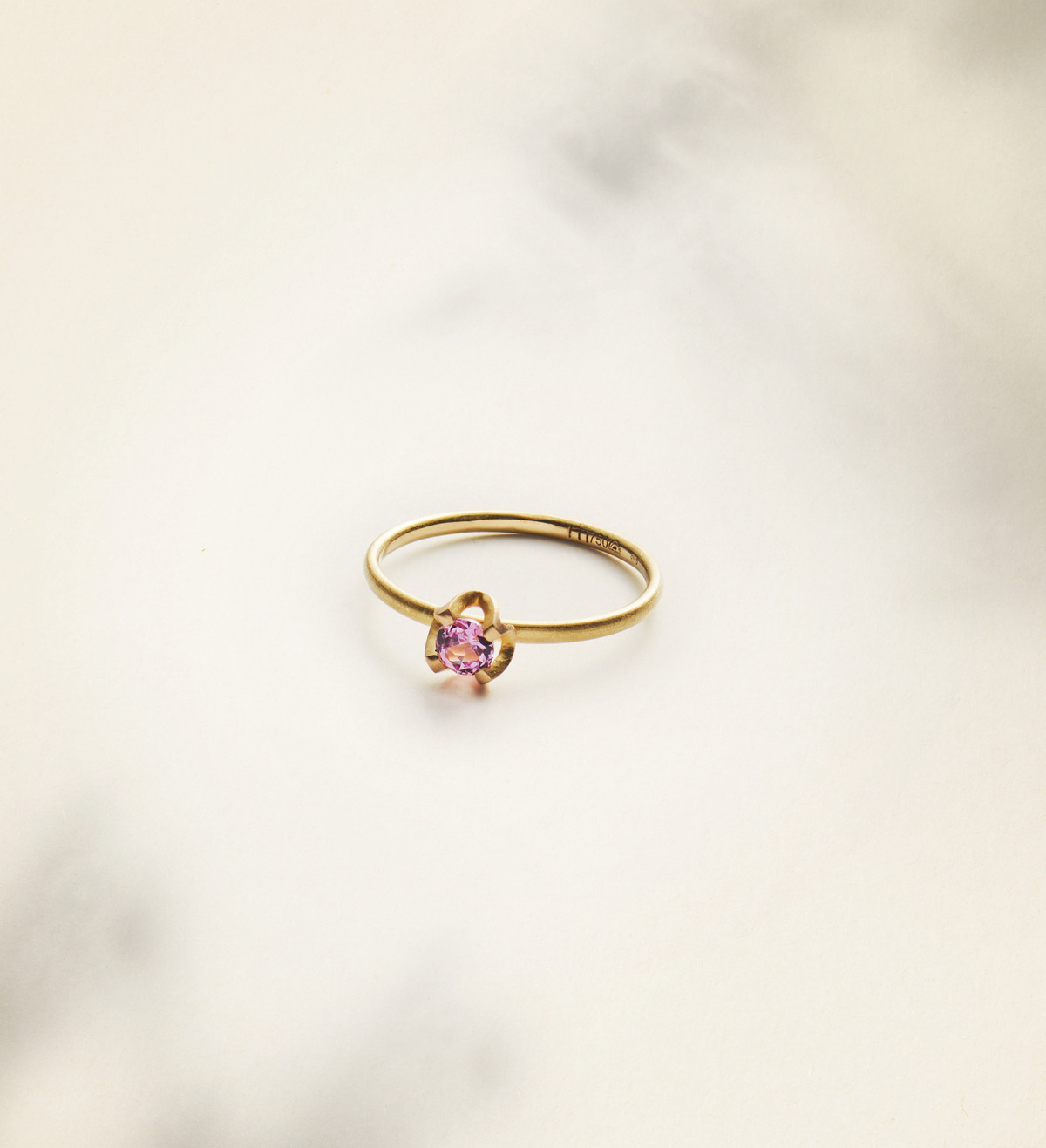 Anell or amb safir rosa Wennick-Lefèvre 0,32 ct