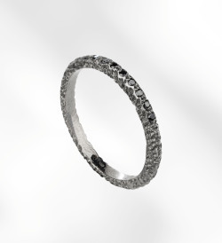 Anillo oro blanco con diamantes negros 0,34ct