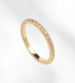 Anell or groc amb diamants de 0,34cts